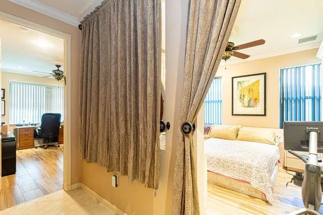 Residence photo 20