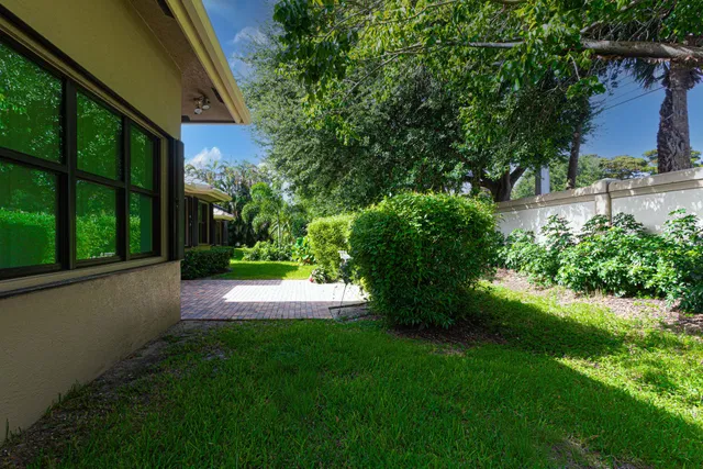 Residence photo 36