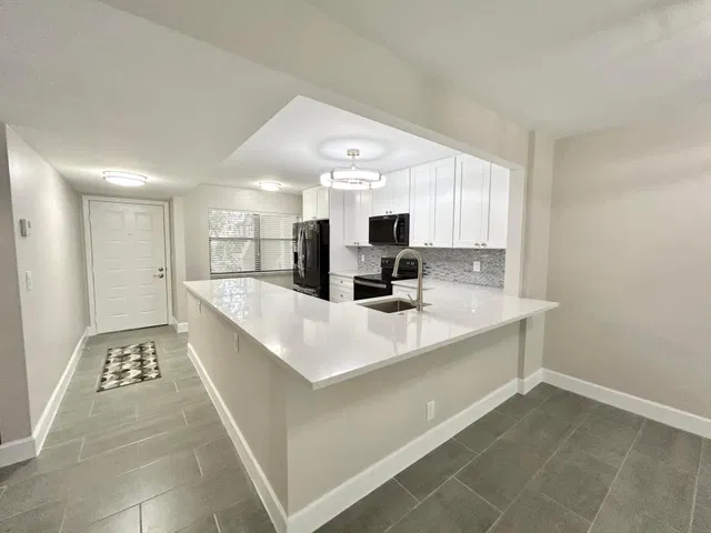 Unit 102 photo 2