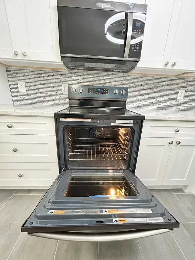Unit 102 photo 11
