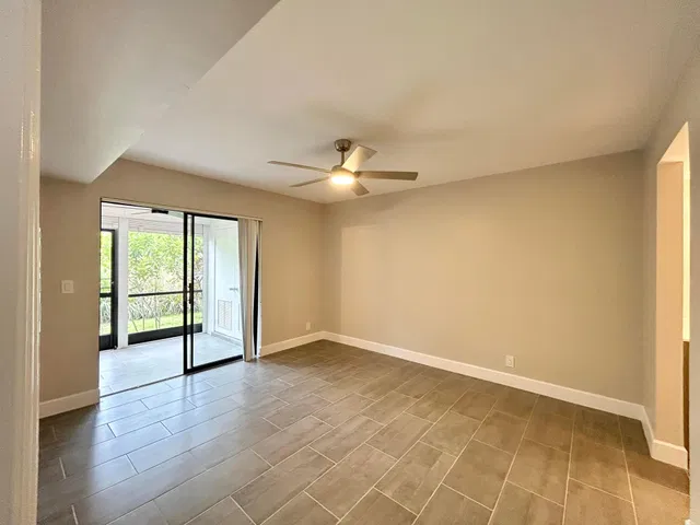 Unit 102 photo 18