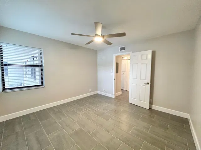 Unit 102 photo 28