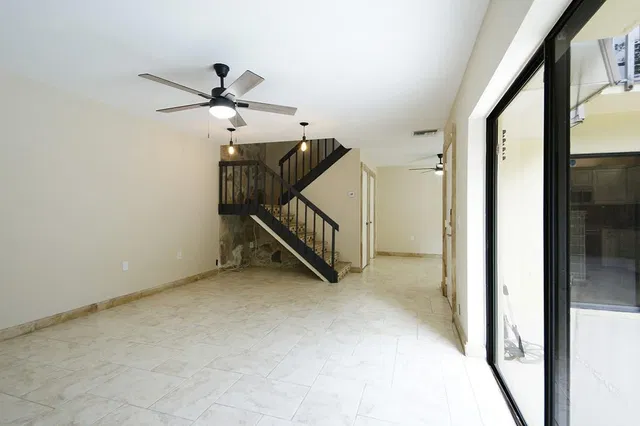  Unit Apt 402 photo 5