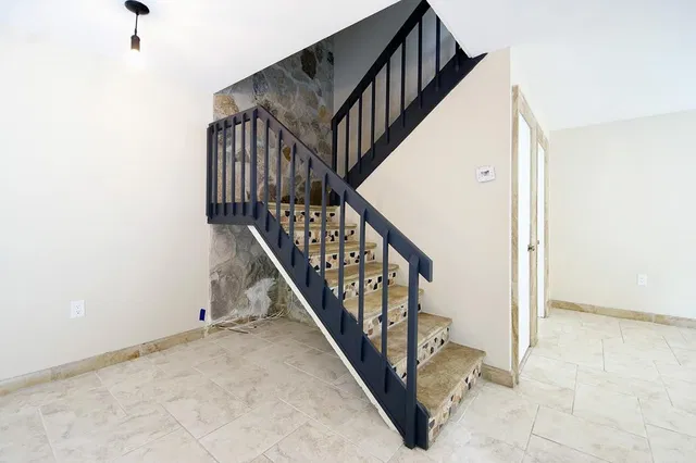  Unit Apt 402 photo 6