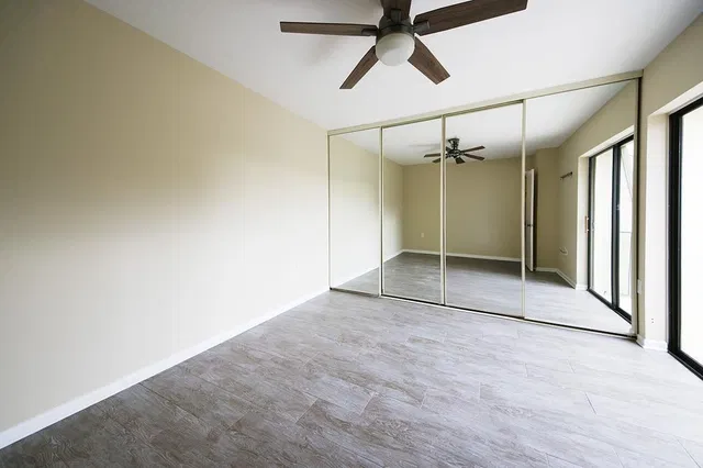  Unit Apt 402 photo 26
