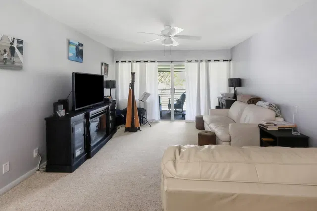 Unit 206T photo 9
