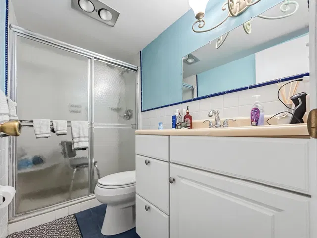 Unit 206T photo 13