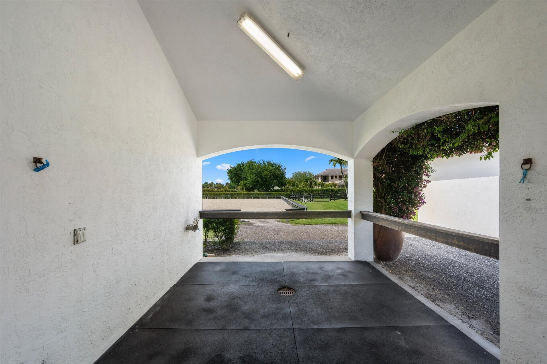 Paddock Park 2 Unit Barn photo 7