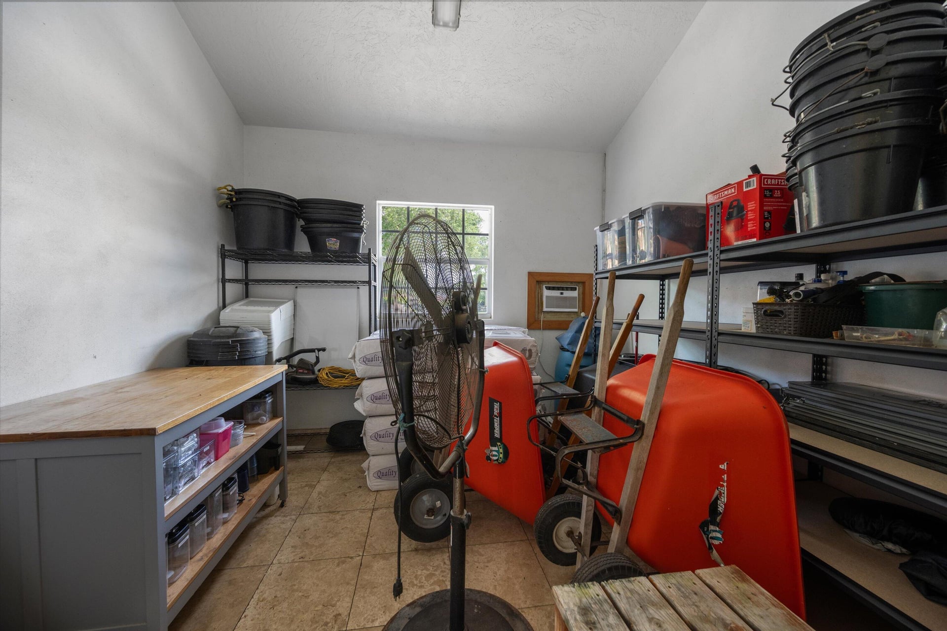 Paddock Park 2 Unit Barn photo 9
