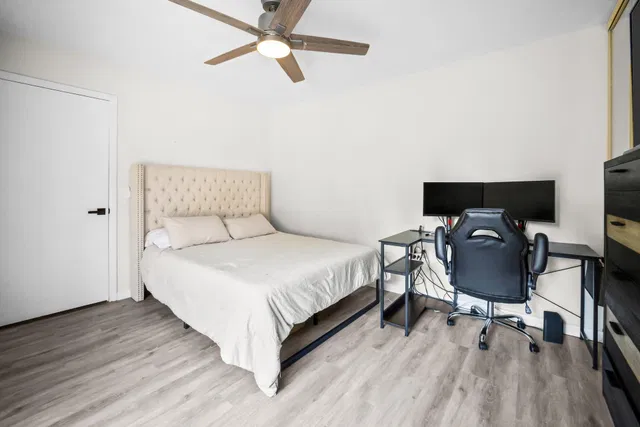 Residence photo 17
