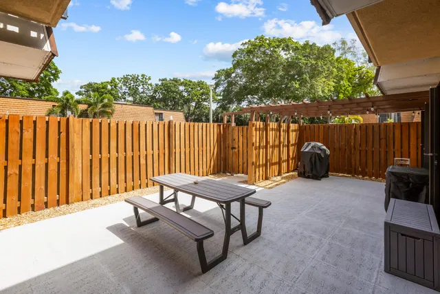 Residence photo 38
