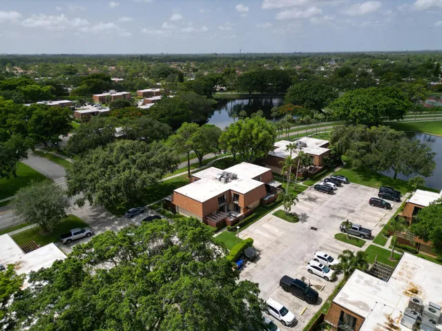 Residence photo 43