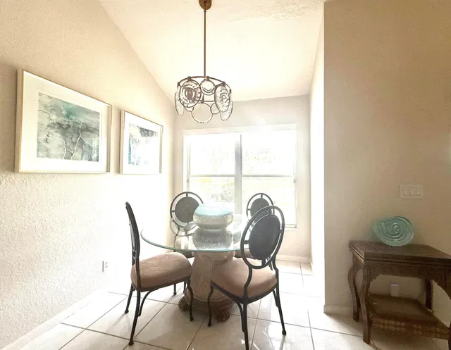 Residence photo 20