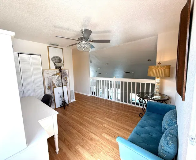 Residence photo 48