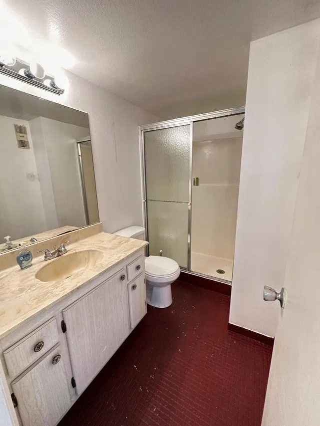  Unit 4100 photo 6