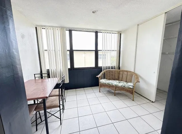  Unit 4100 photo 14