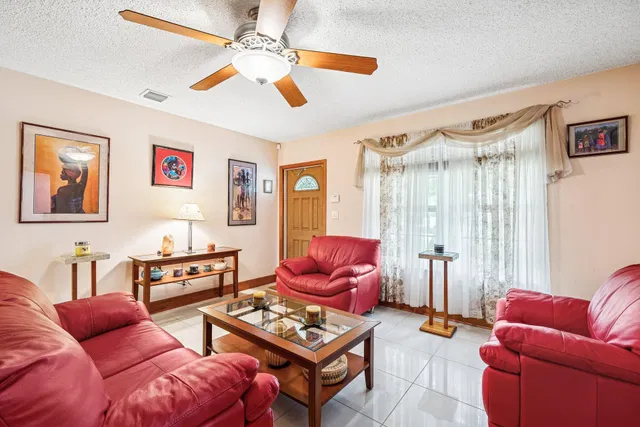Residence photo 7