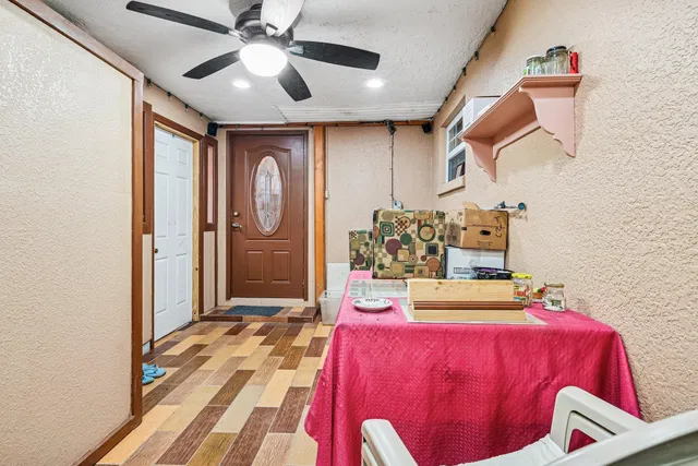 Residence photo 24