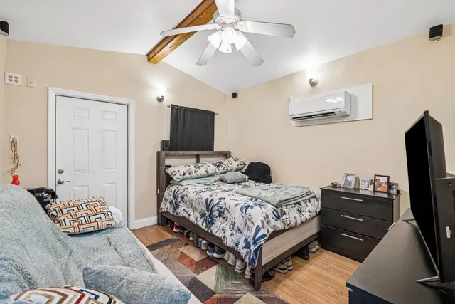 Residence photo 26