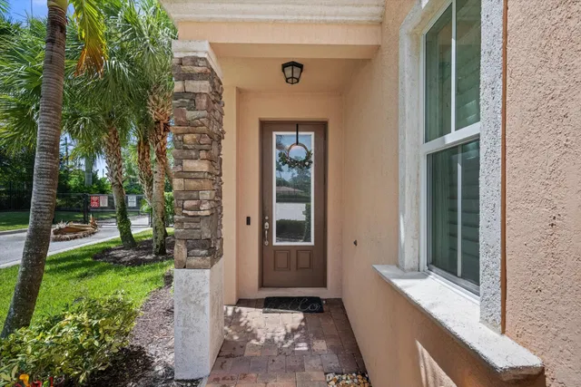  Residence photo 4