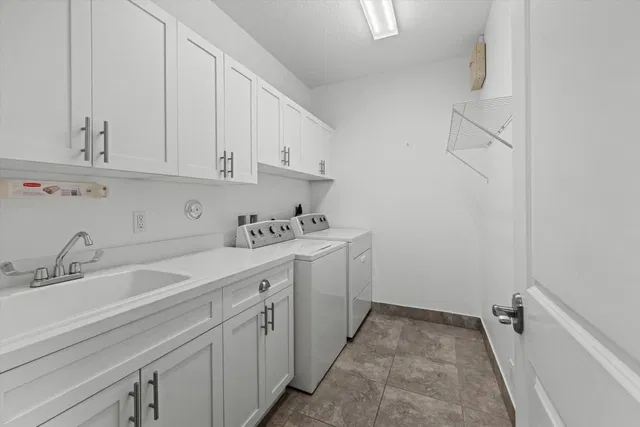  Residence photo 30