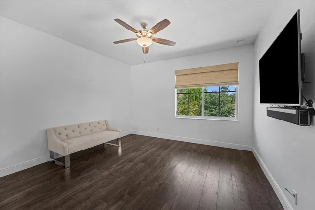  Residence photo 32