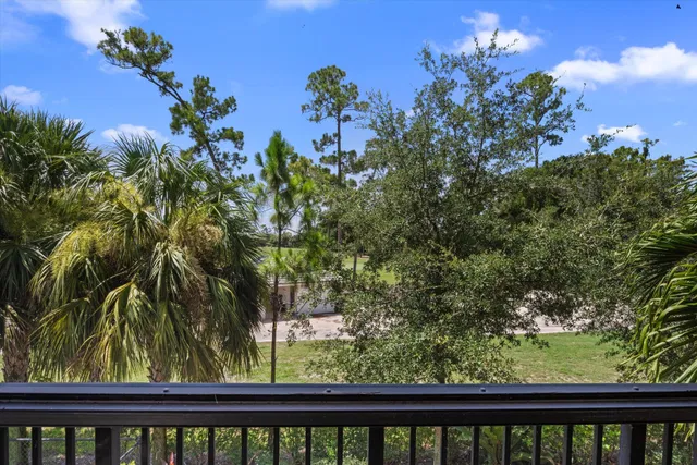  Residence photo 38