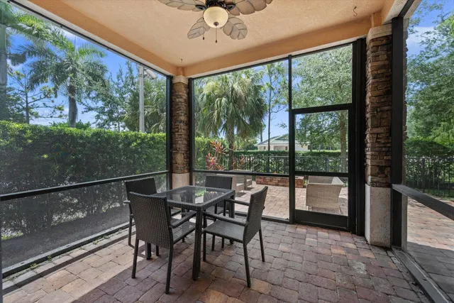  Residence photo 39