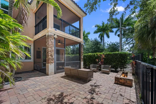  Residence photo 41