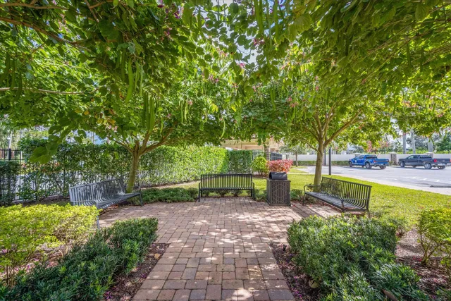  Residence photo 48
