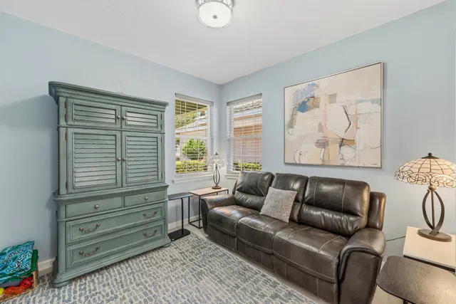  Residence photo 26