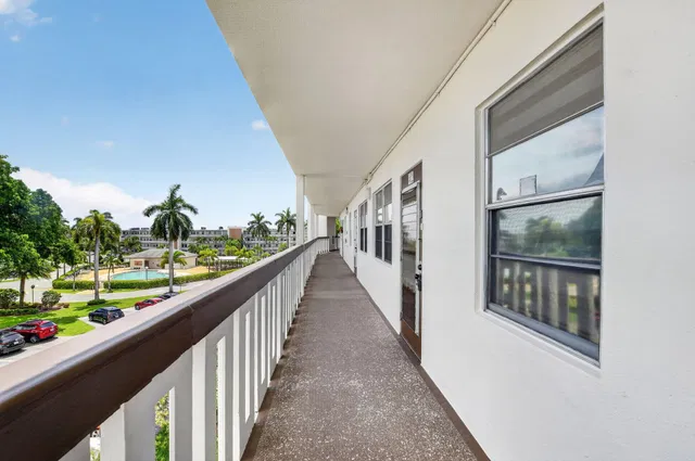 Residence photo 5