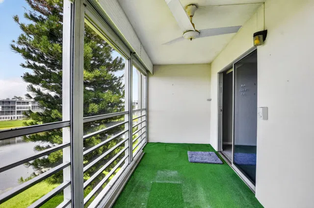 Residence photo 30