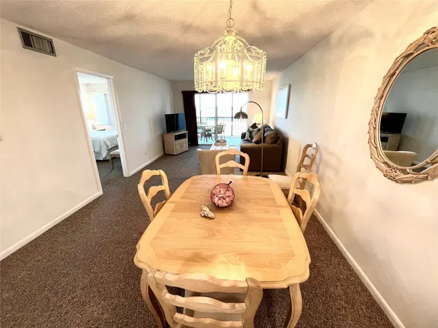 Unit 410 photo 28