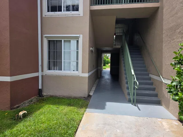 Unit 104 photo 2