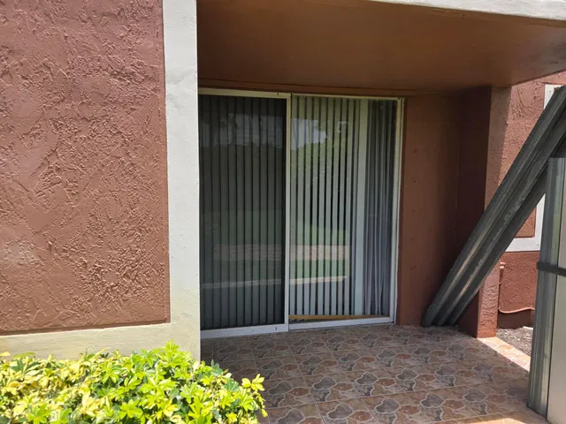 Unit 104 photo 6