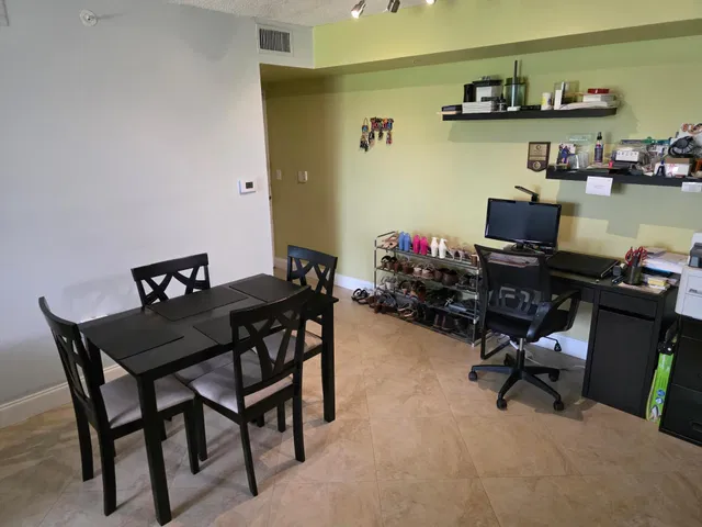 Unit 104 photo 10