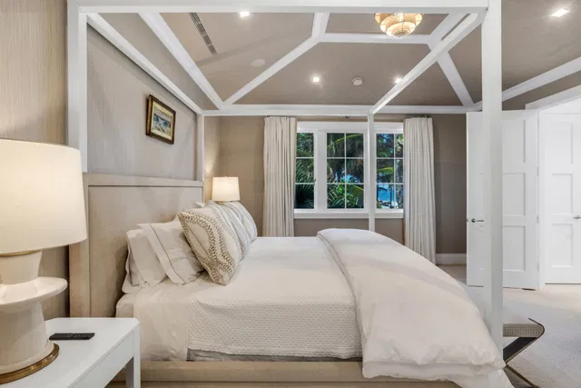 Estate Section Palm Beach Residence photo 24