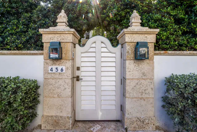 Estate Section Palm Beach Residence photo 32