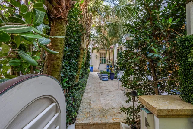 Estate Section Palm Beach Residence photo 38