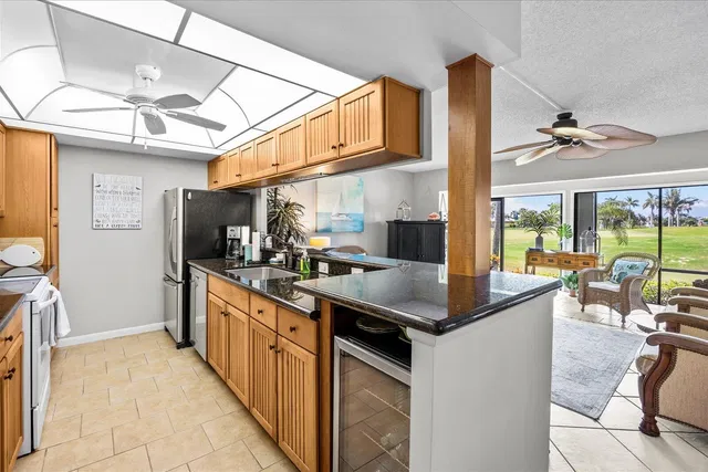  Residence photo 17