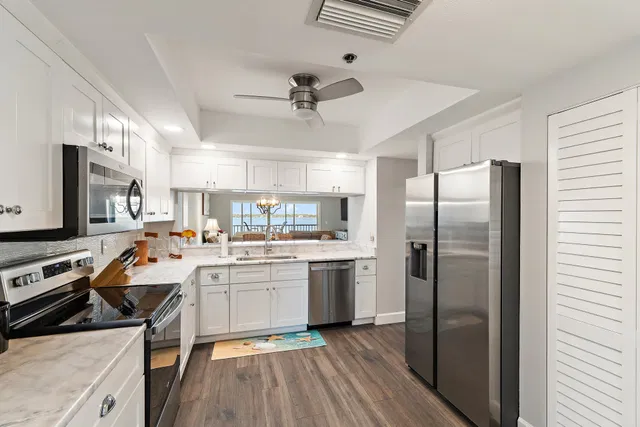 Unit 2103 photo 7