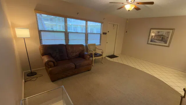 Unit 432 photo 3