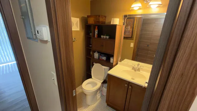 Unit 432 photo 16
