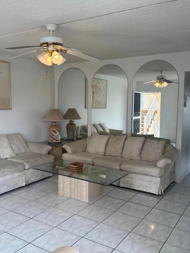  Unit 221 photo 6