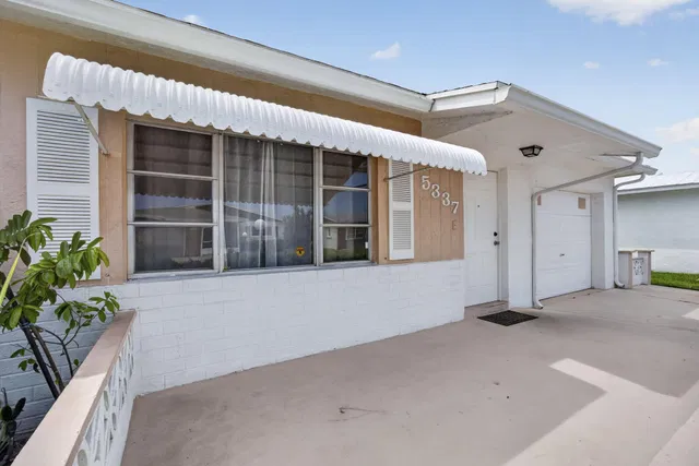 Residence photo 5