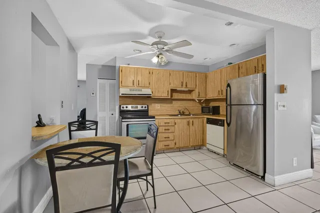 Residence photo 25