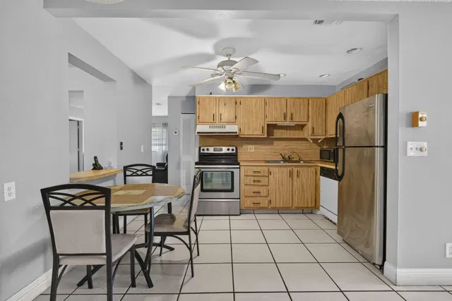Residence photo 26