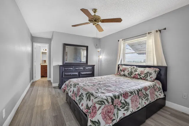 Residence photo 34