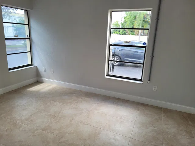 Residence photo 5